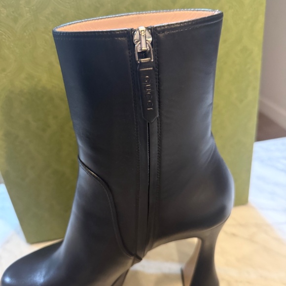 Gucci Janaya  Black Leather GG Stud Platform Booties 37 New in box - Picture 11 of 15
